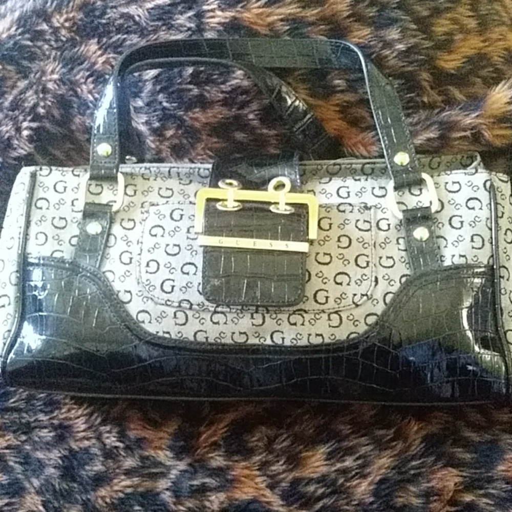 Vintage 90's Guess Barrel purse
